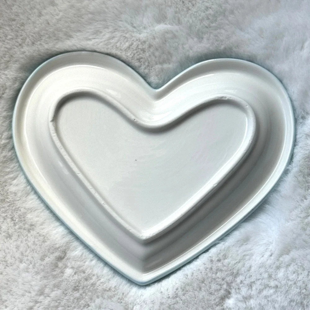 New Small Heart Shaped Ceramic Cat Plate Pink Blue Whisker Fatigue Friendly Dish
